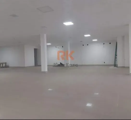 Andar Corrido Comercial/Industrial na Frente Dona Clara, BH | 360m² 3 Banheiros