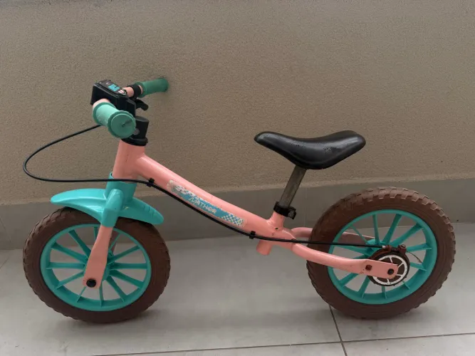 Bicicleta do equilíbrio sem pedal