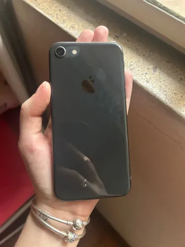 iPhone 8 64gb (COM CAIXA)