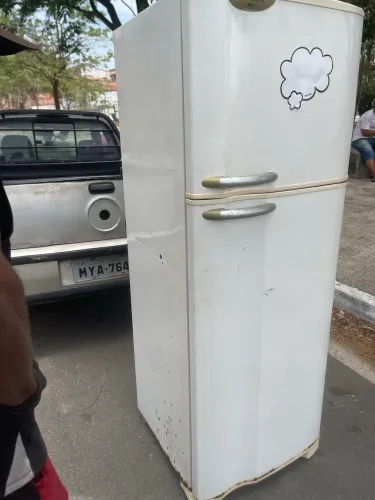 Vendo geladeira