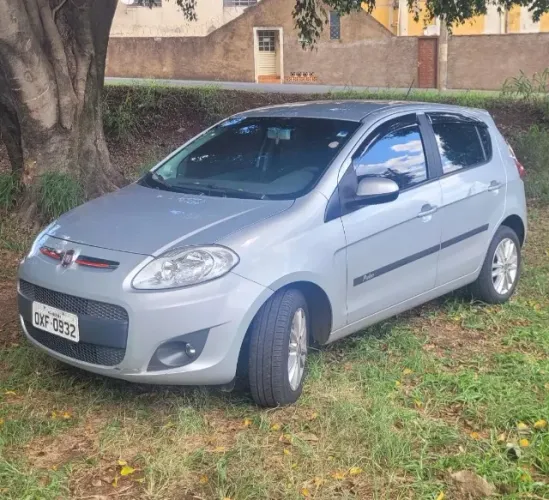 Fiat Palio Essence 1.6 Flex 16V 5P 2014