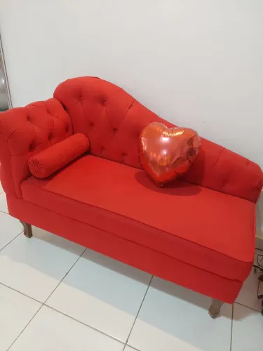 Sofá Divã vermelho