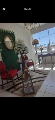 Vendo 2 cadeiras Cadeira retrô de madeira  com estofado em veludo vermelho luxuosa  