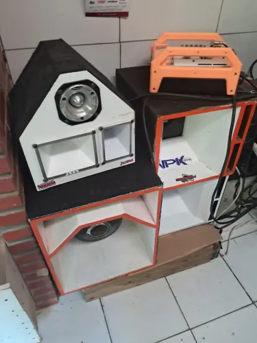 Som automotivo à venda