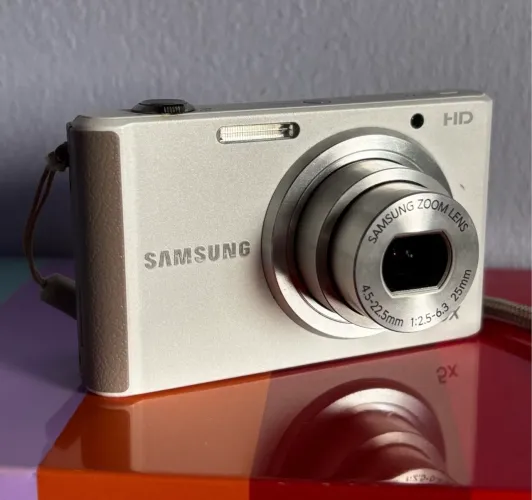 Câmera Samsung st77 16.1mp hd exclusiva branca