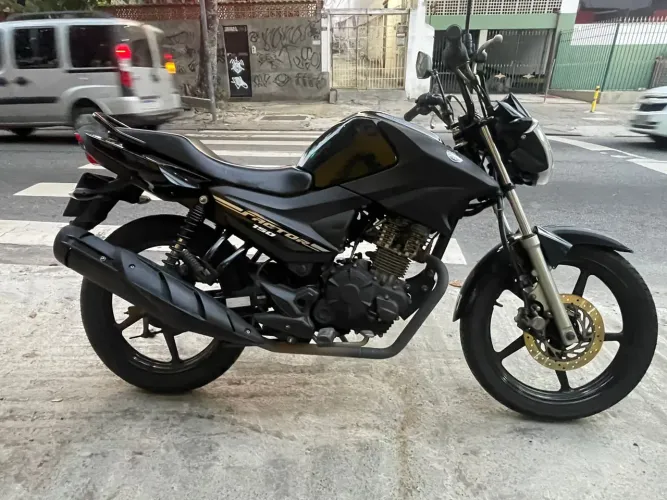 Moto Yamaha Seminova Modelo 2021