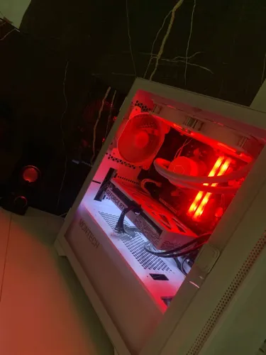 PC GAMER + RTX 5050 + MONITOR