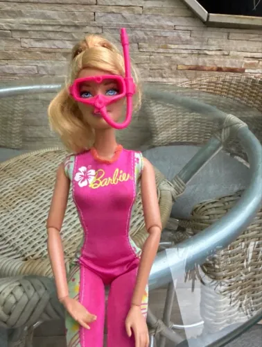 Boneca Barbie sisters snokel fun
