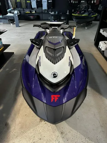 Sea-Doo GTI SE 170 2025 - 70h - Torre Wake BRP + Capa Original 