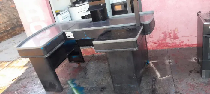 Vende esse caixa. De mercado todo de aço gaveta com tramca 500 reais emteressado liga 9925