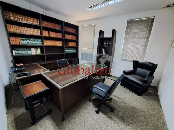 Casa para locação comercial com várias salas, recepção, cozinha e edicula por R$6.900,00 o