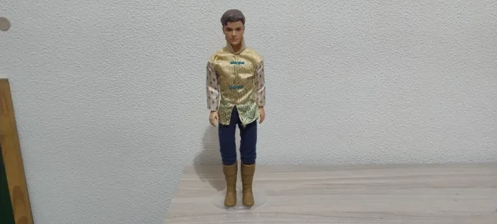 Boneco Príncipe Luis (filme Barbie Três mosqueteiras)