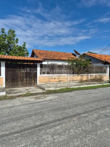 Alugo imovel composto por 02 quartos, sala, cozinha, banheiro, vila capri.