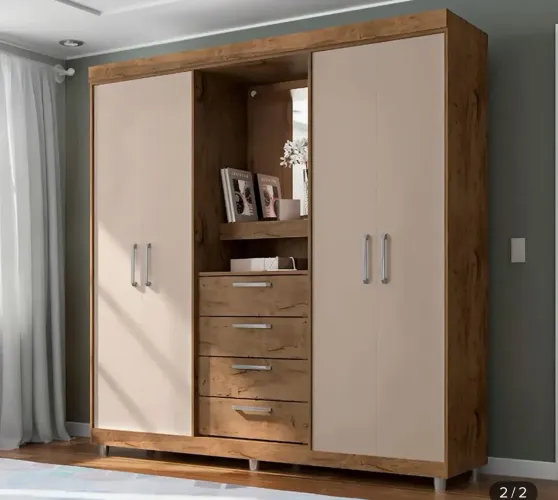 Guarda roupa 4 portas com espelho