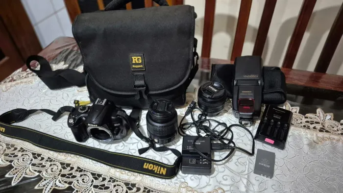 NIKON D5000