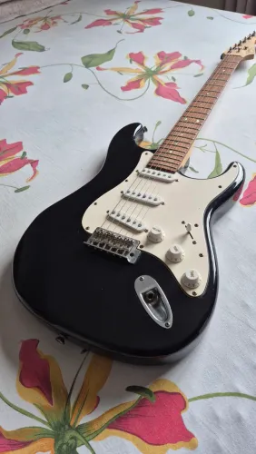 Guitarra tagima t735 special series