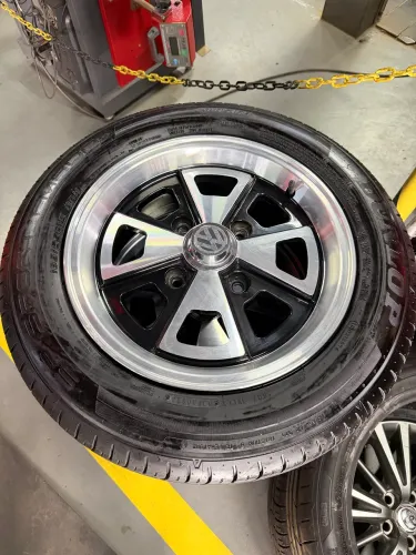 Roda aro 15 fusca com pneus