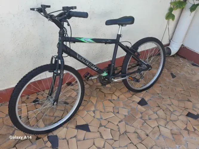 Bicicleta passeio urbana praia parque Ultra Bikes - Rebaixada - Aro 24 - 18 Marchas