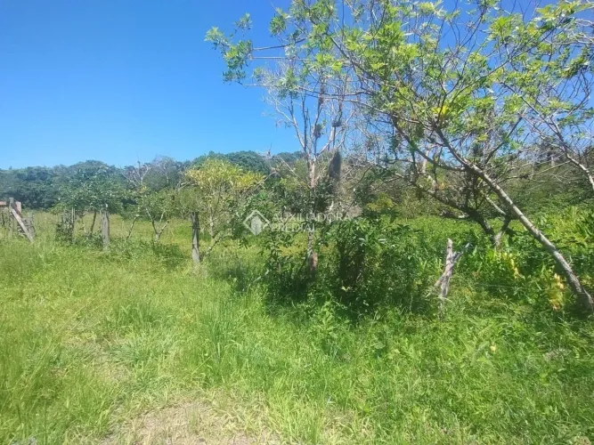 Terreno no Condomínio dos Aracuãs I - o queridinho da Praia da Pinheira
