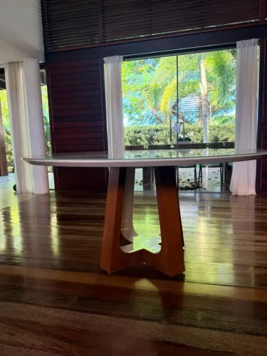 Mesa de jantar redonda