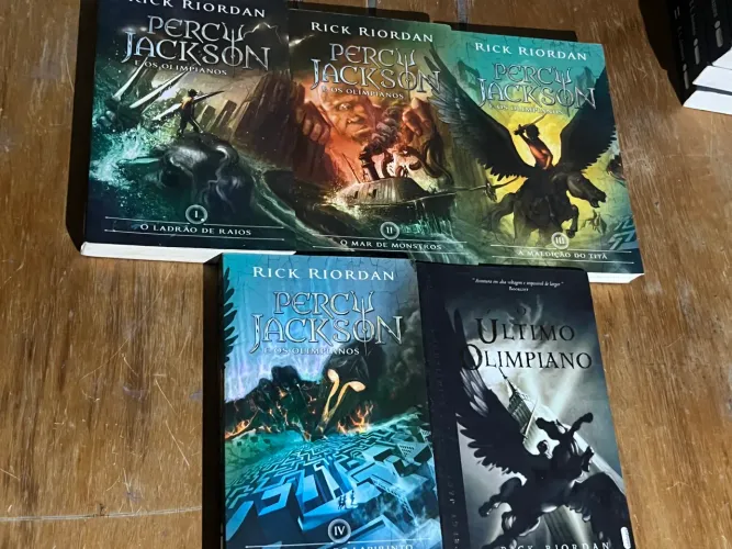 Coleção de livros - Percy Jackson