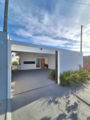 Vendo Casa em Umuarama-PR / Troco por apartamento ou casa em Curitiba