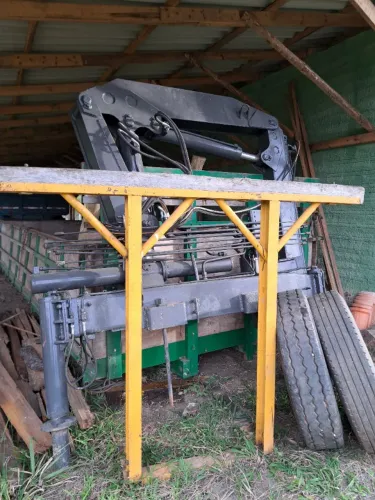 Munck de 6 toneladas com malhal