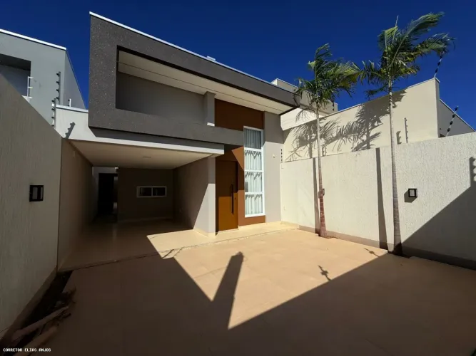 Casa para Venda em Guanambi, Sandoval Moraes, 3 dormitórios, 1 suíte, 2 banheiros, 3 vagas