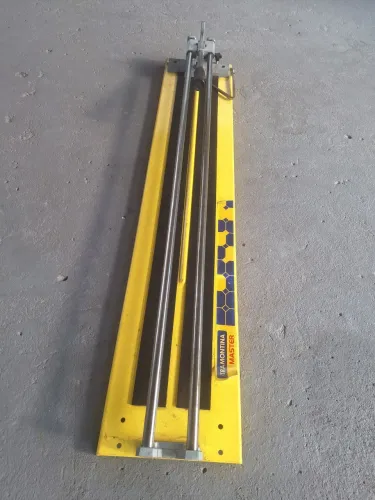 Riscador de pisos e azulejos Tramontina Master, ate 90 cm