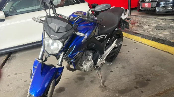 Cb twister 250F 