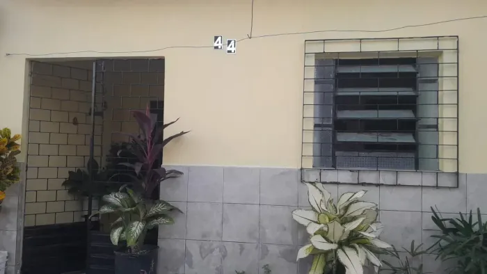 Casa 2/4, apenas 65 mi