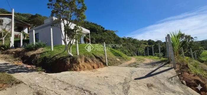 Sítio c/2 quartos - Santo Amaro da Imperatriz