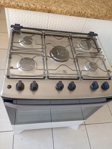 Fogão 5 bocas Electrolux