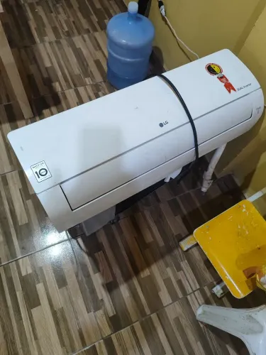 Ar condicionado inverter 12000 BTUs valor de r$ 1.000 à vista r$ 1100 no cartão