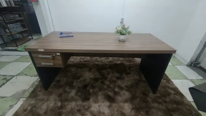 Mesa Reta para Consultórios , Escritórios ....