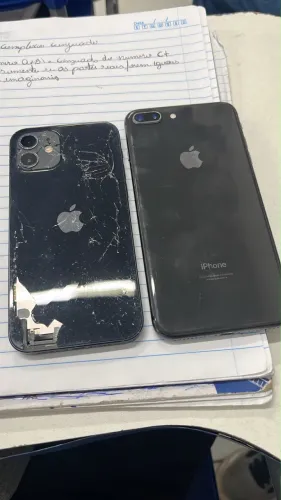 iPhone 12 e iPhone 8 plus