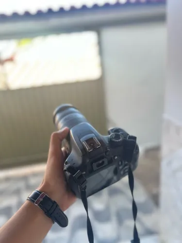 Canon T5 ?Usada no máximo 5 vezes?