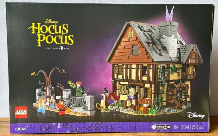 Lego Ideas 21341 - Disney Hocus Pocus: The Sanderson Sisters' Cottage