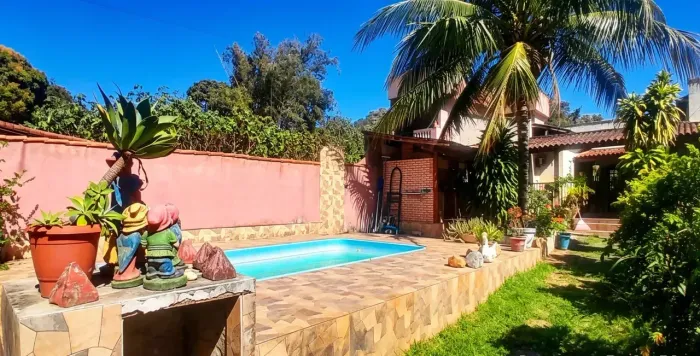 Excelente Oportunidade com Duas casas e um terreno em São Matheus em São Pedro da Aldeia R