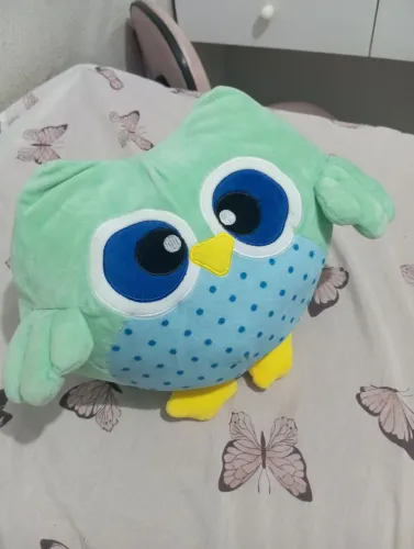 Pelúcia de coruja verde fofo
