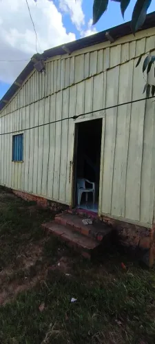 Vendo casa em Acrelândia localizado no bairro paraíso 