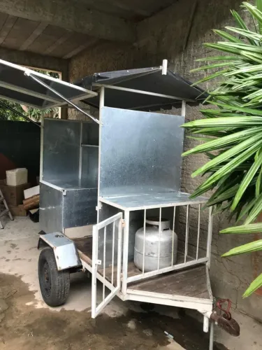 Venda novo reboque pra trabalhar com lanches