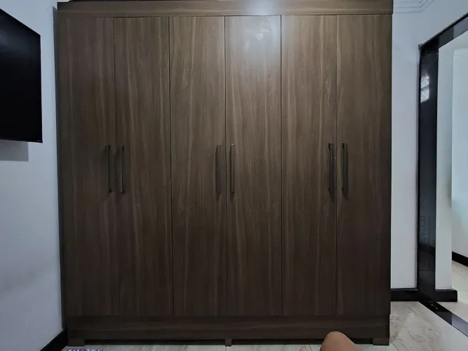 Guarda roupa 6 portas 