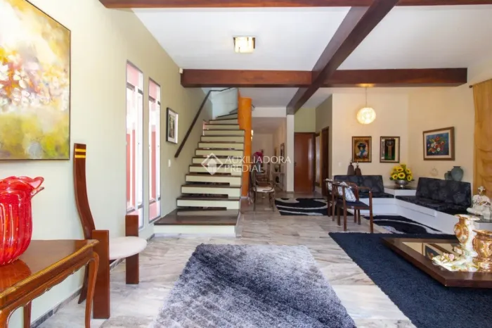 Casa à venda 4 dormitórios, 3 suítes no Centro de Florianópolis/SC