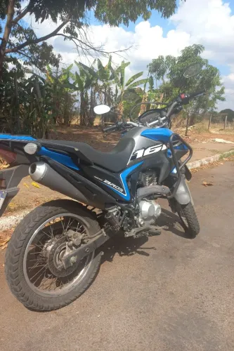 Honda bros em ótimas condições