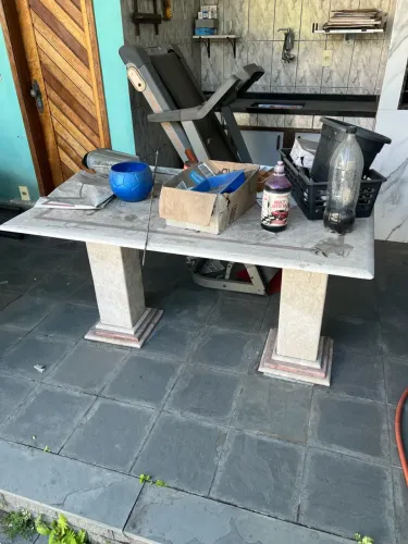 Mesa de Pedra Natural - Tampo Grande e Estrutura Robusta