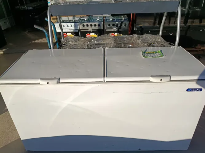 Freezer metalfrio 550L usado