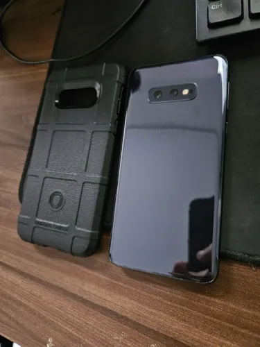 Samsung Galaxy S10E