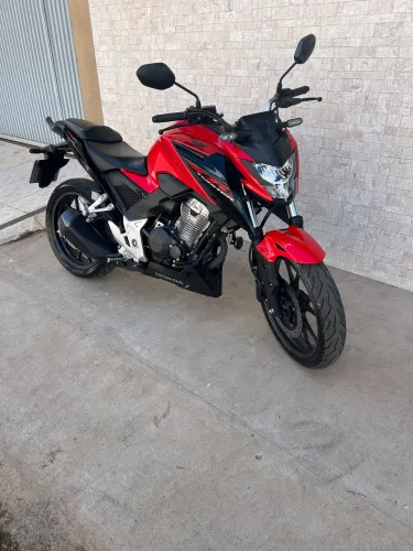 Cb twister 300f ano 2024 com ABS