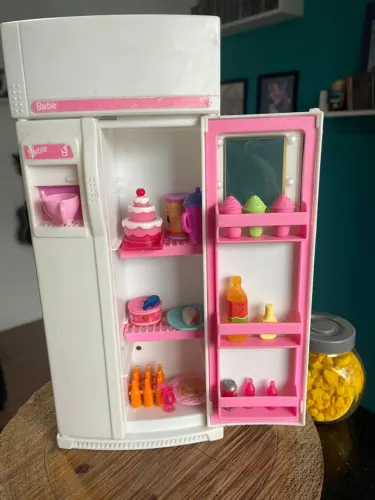Geladeira da Barbie (Acessórios Não oficiais) - Usado